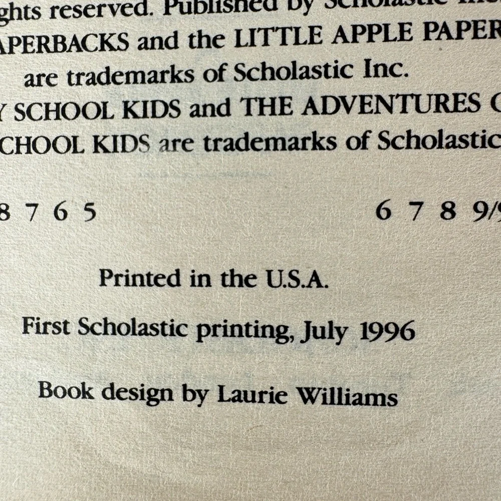 Vintage 1996 The Adventures of The Bailey School Kids Chapter Book